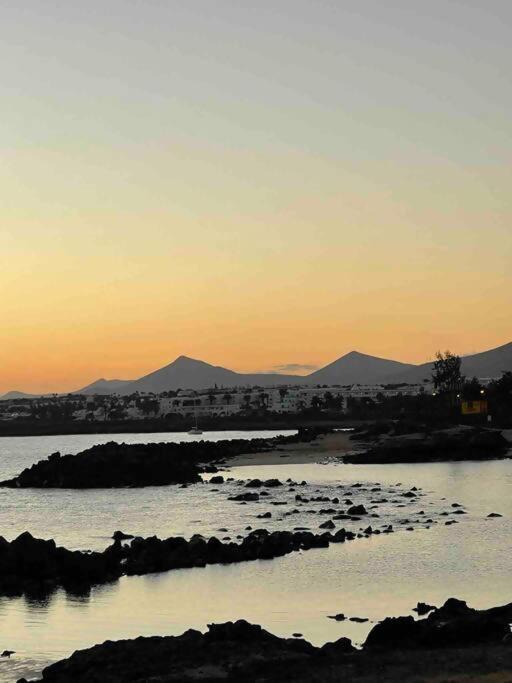 Precioso Rincon Entre El Mar Y Los Volcanes Costa Teguise Extérieur photo